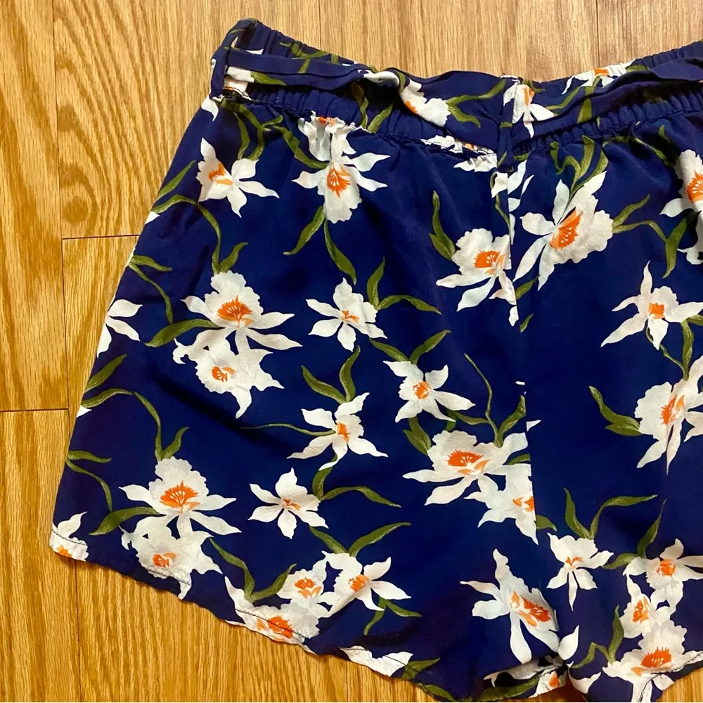 Old Navy Casual High Rise Soft Navy Blue Floral Short Shorts Womens Large - Image 11