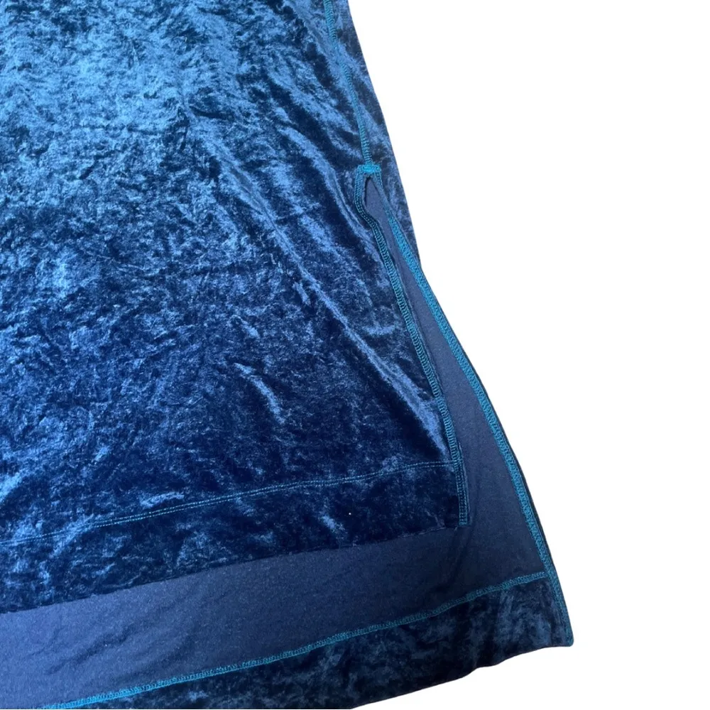 Free People We The Free Midnight Blue Velvet Top sz Xs - Image 6