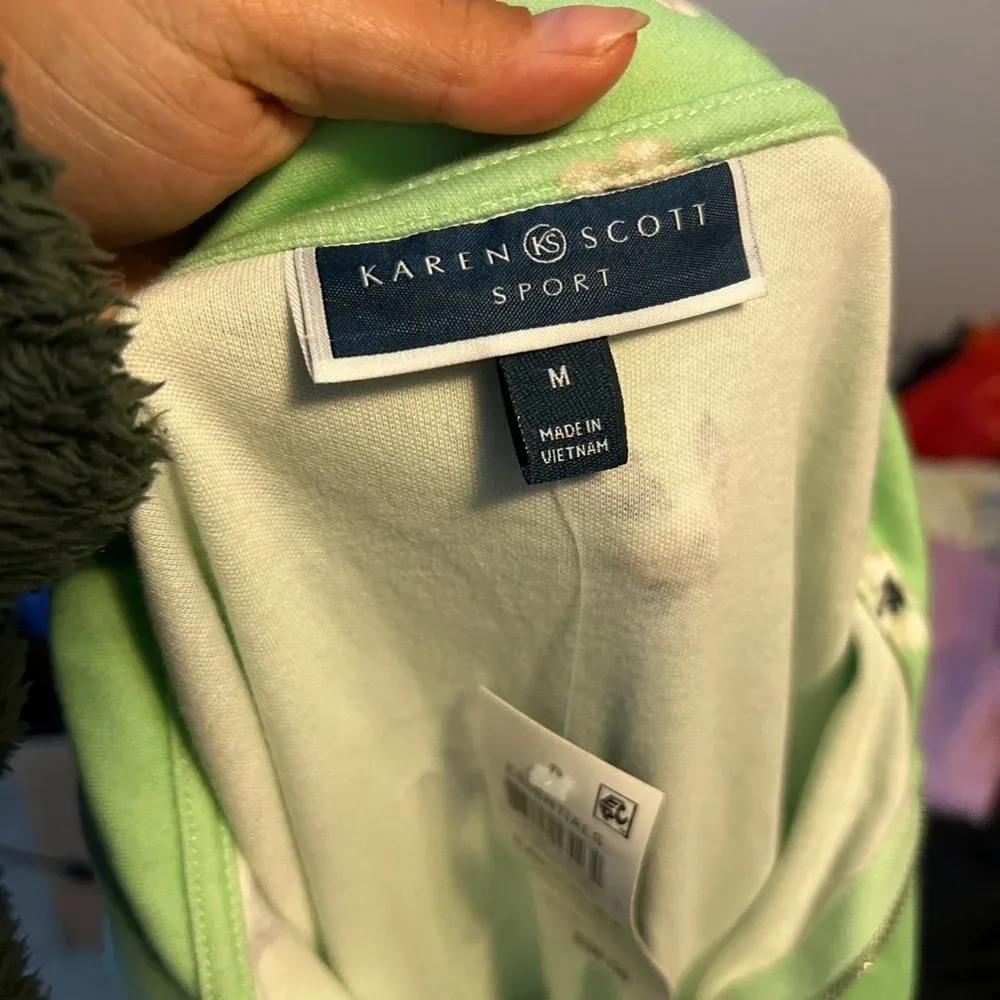 NWT Karen Scott Floral Quarter Zip Top - Image 3