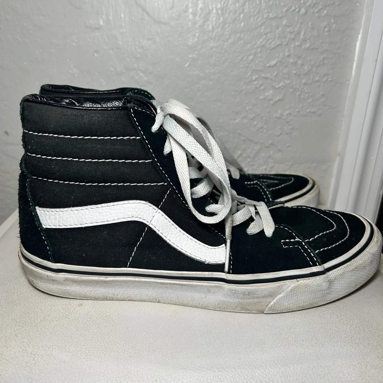 Vans Sk8-Hi Black‎ Sneakers Women's High Top Skate Shoes Classic Style Size 8 - Image 4
