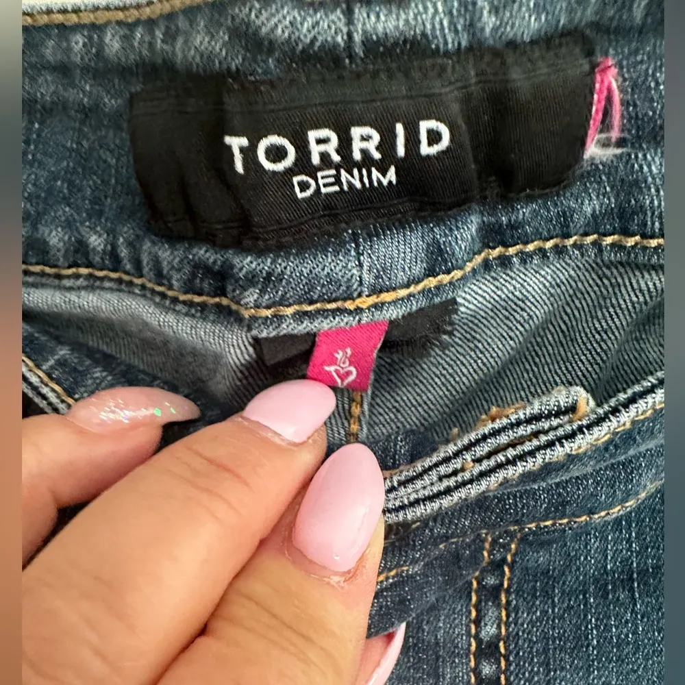 TORRID STUDDED DISTRESSED STRETCHY DENIM BLUE JEANS - Image 6