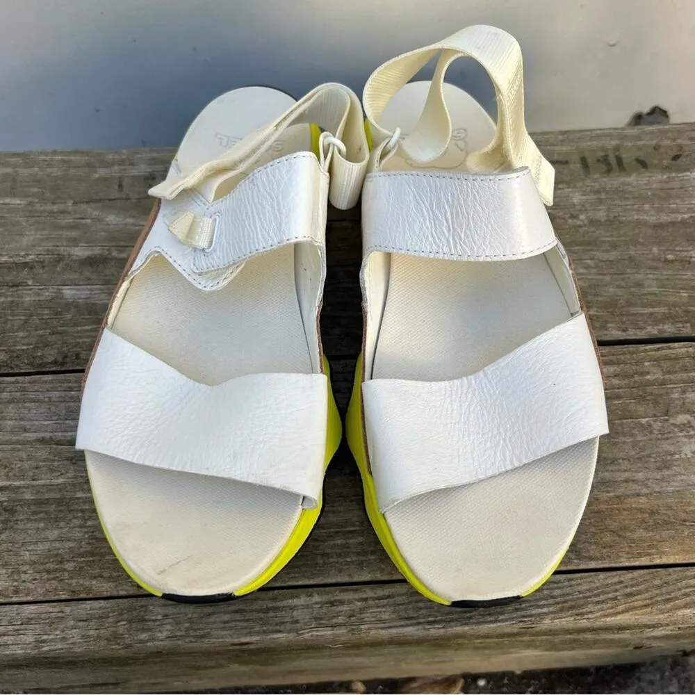 Sorel KINETIC IMPACT II SLING LOW SANDALS white neon highlighter yellow 9.5 - Image 2