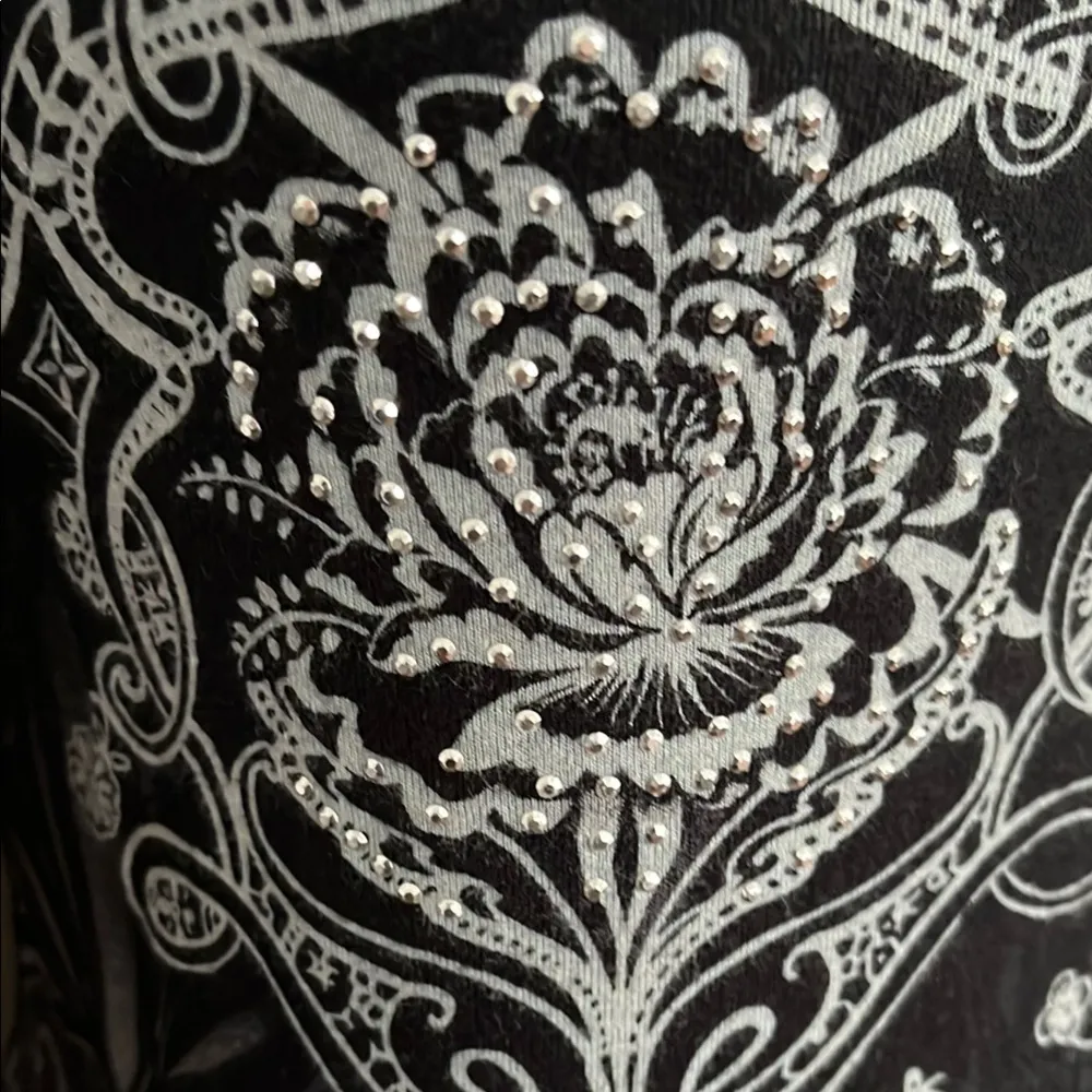 Sparkly Black and White Floral Top Size M - Image 2