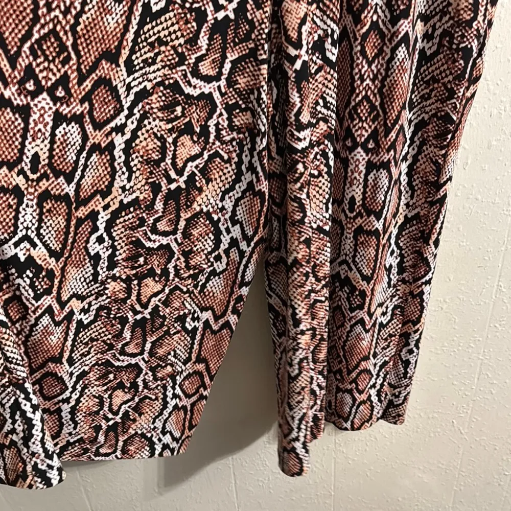 Elegant Snake Print Jumpsuit Black Size undefined - Image 10