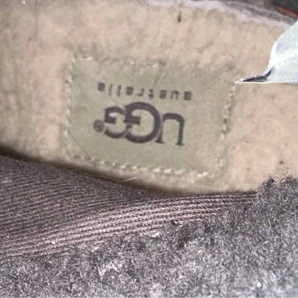 UGG  Boots size 7 - Image 6