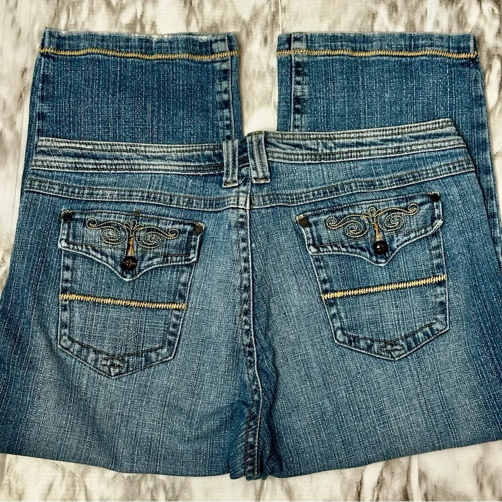 Willi Smith Blue Ankle Cropped Jeans Large Buttons Med Wash Denim Picnic Comfy - Image 2