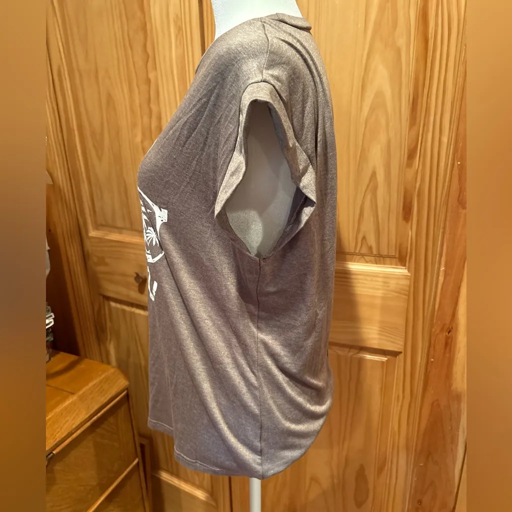 SHEIN  'Vacay Mode' Graphic T-Shirt woman’s - Image 4