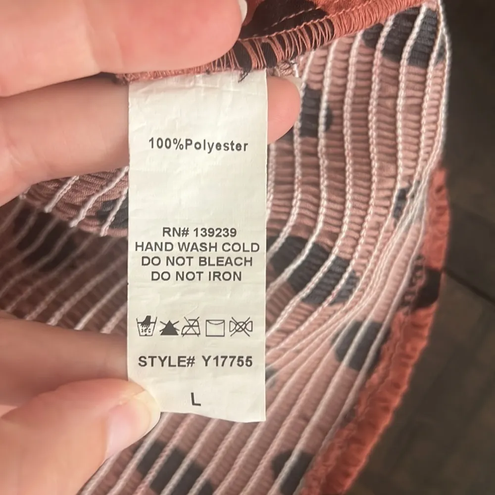 Do+be Cropped Long Sleeve Puffy Top Burnt Orange with Black Dots Size Large - Image 9