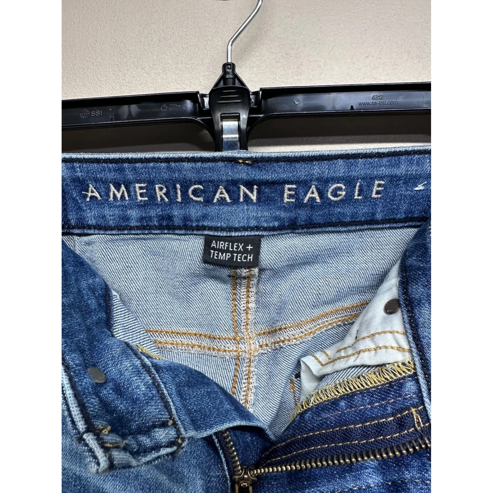 American Eagle Womens Skinny Jeans Distressed Blue Airflex Temp Tech Size 4 - Image 4