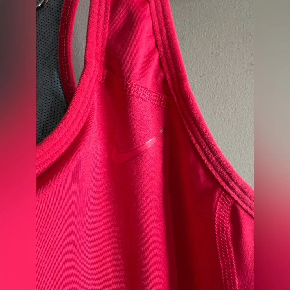 Nike  dri fit racer back tank built in bra size large - Image 2