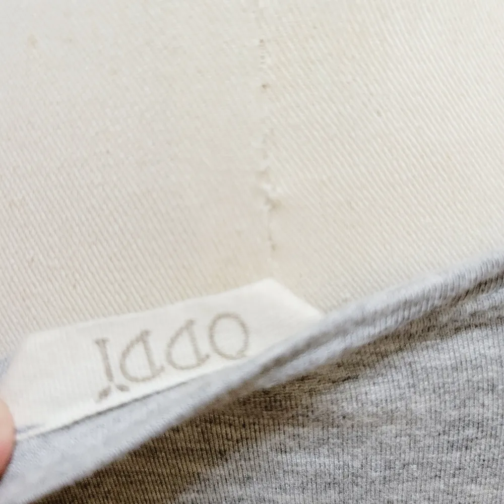 Oddy bell sleeve raglan top size medium - Image 4