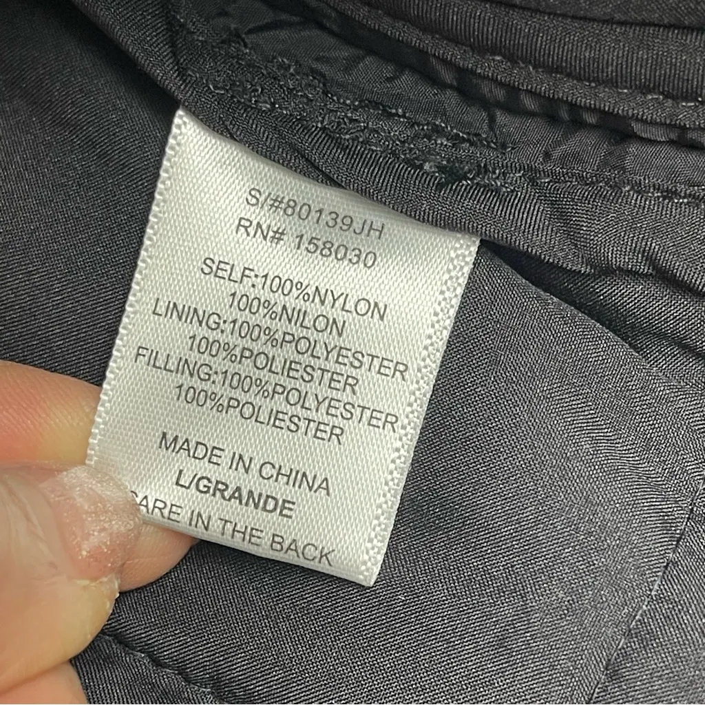 Love Tree Ultra Light Packable Quilted cropped Jacket Black Sz Large - Image 11