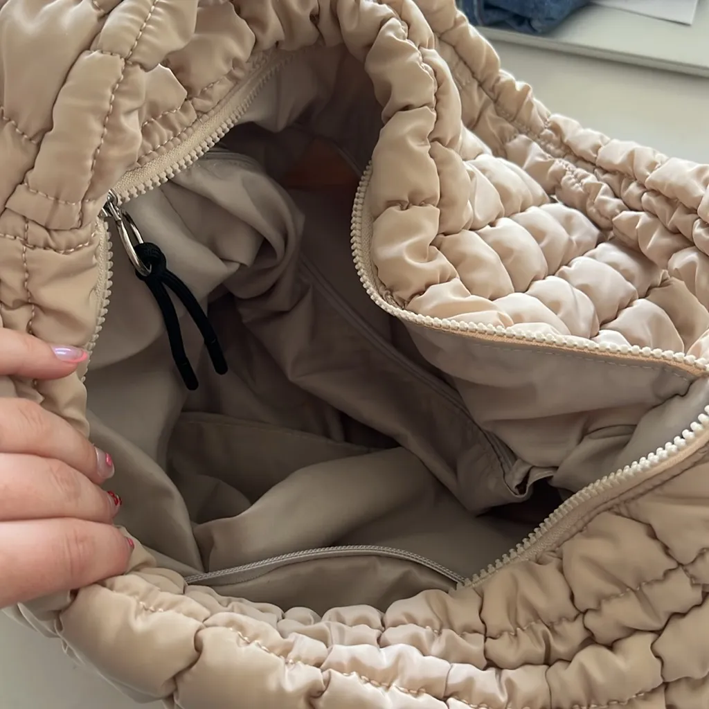 FREE PEOPLE Elegant Cream Quilted Shoulder Bag - Image 7