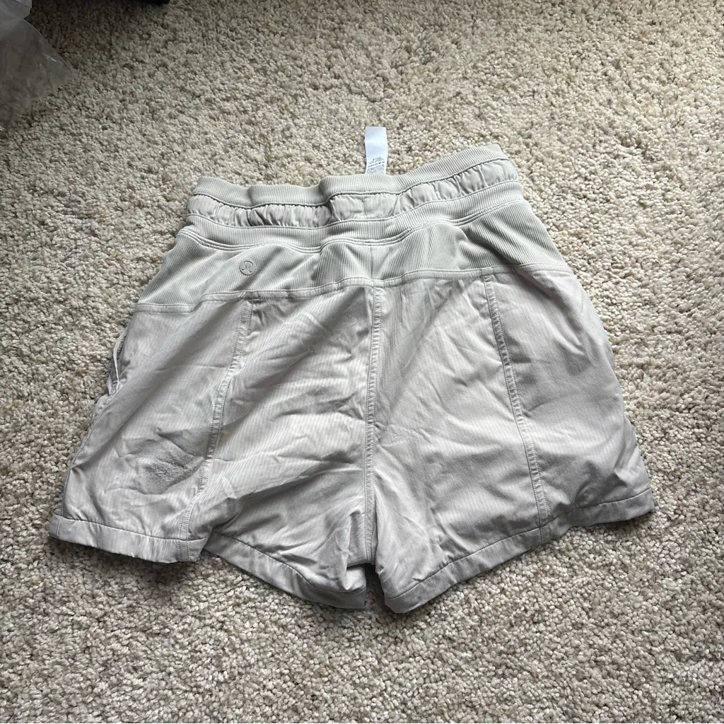 Lululemon  Dance Studio Shorts - Image 5