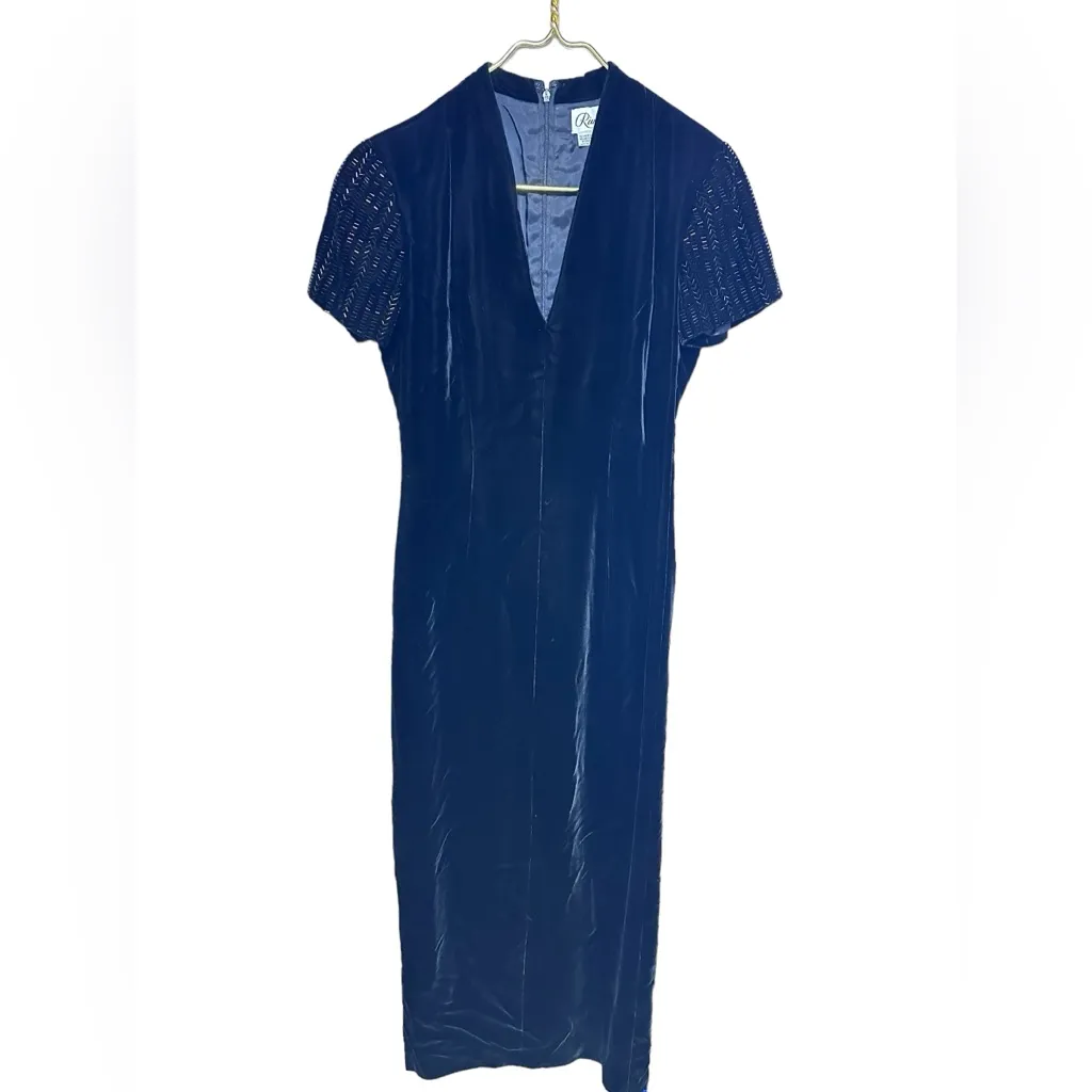 Stunning Velvet Sequin Short Sleeve Full Length Dress W/Sexy High Slit Vintage 8 Black - Image 5