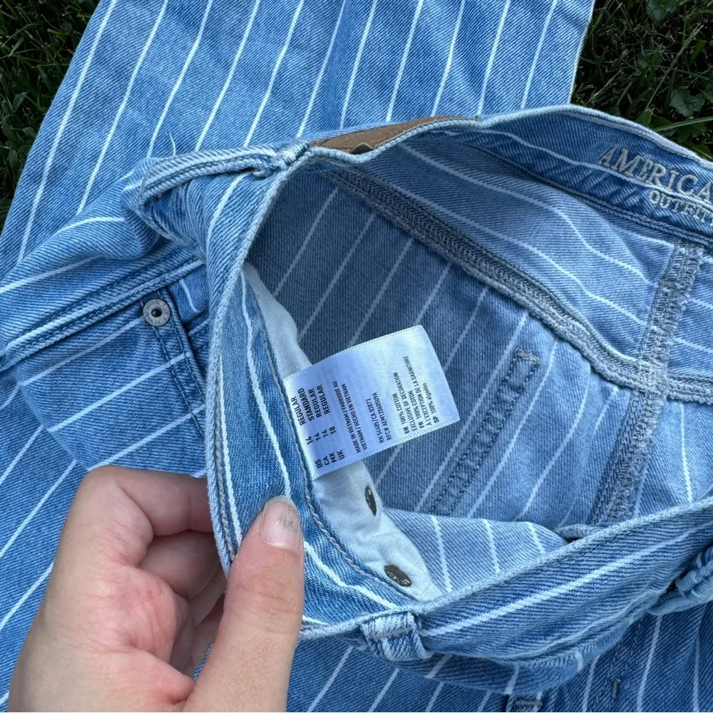 AE Mom Jean Retro Striped - Image 4
