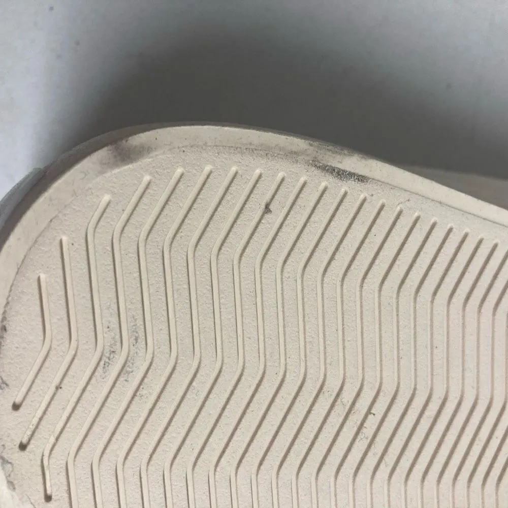 EVERLANE Unisex Slip On Sneakers Size Female 11 Men 9.5‎ White New With Defects - Image 5