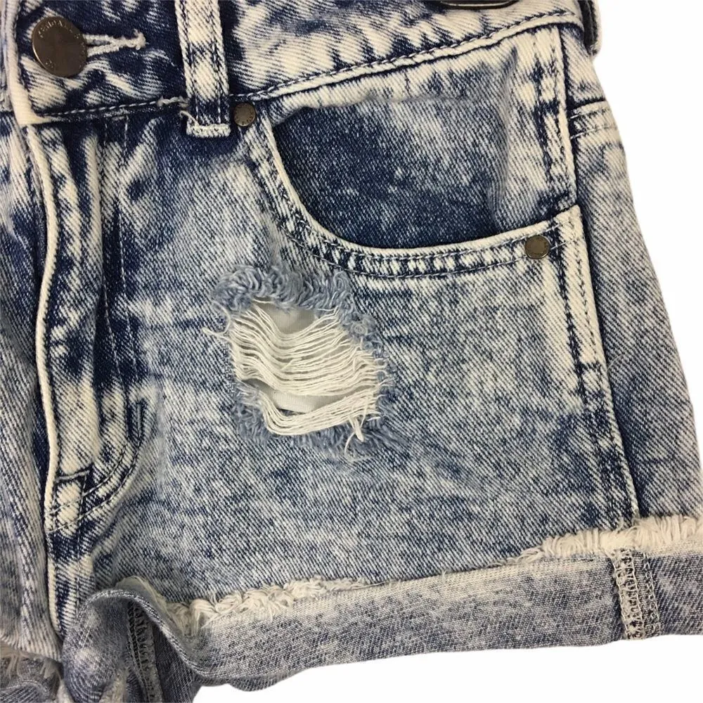 Kendall & Kylie acid washed fortune blue cutoffs - Image 3