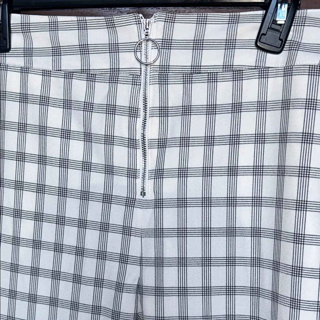 DANIELLE BERNSTEIN Gray Checkered Women's Chinos - Image 2