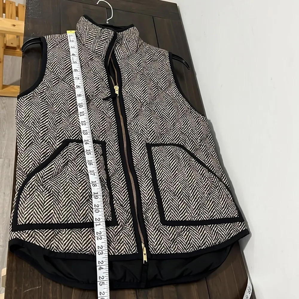J Crew Vest Black and Cream with Gold Zipper Size XS - Image 6