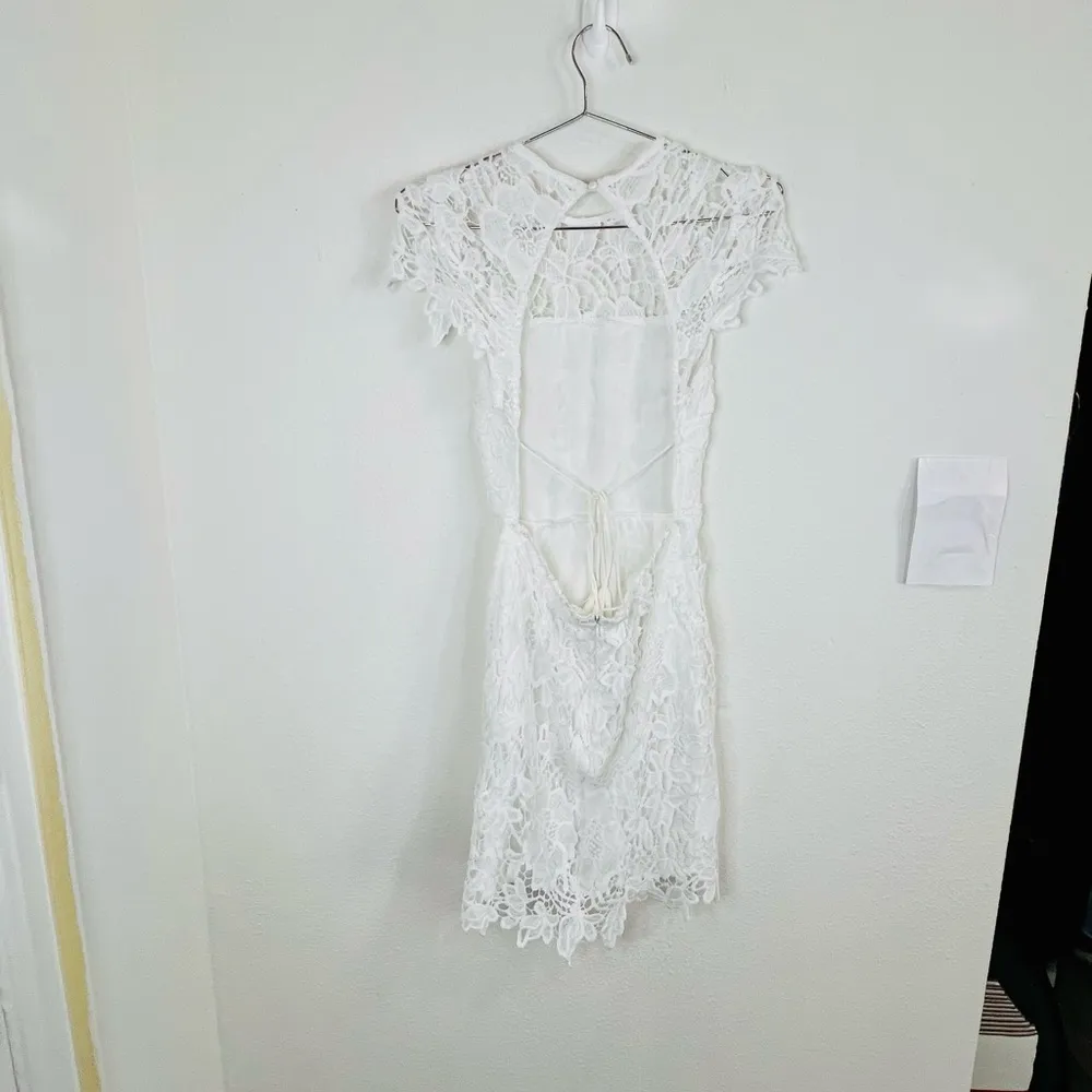 Shein Women White Lace Bodycon Mini Dress Size Small Open Back Short Sleeve 33.5 - Image 7