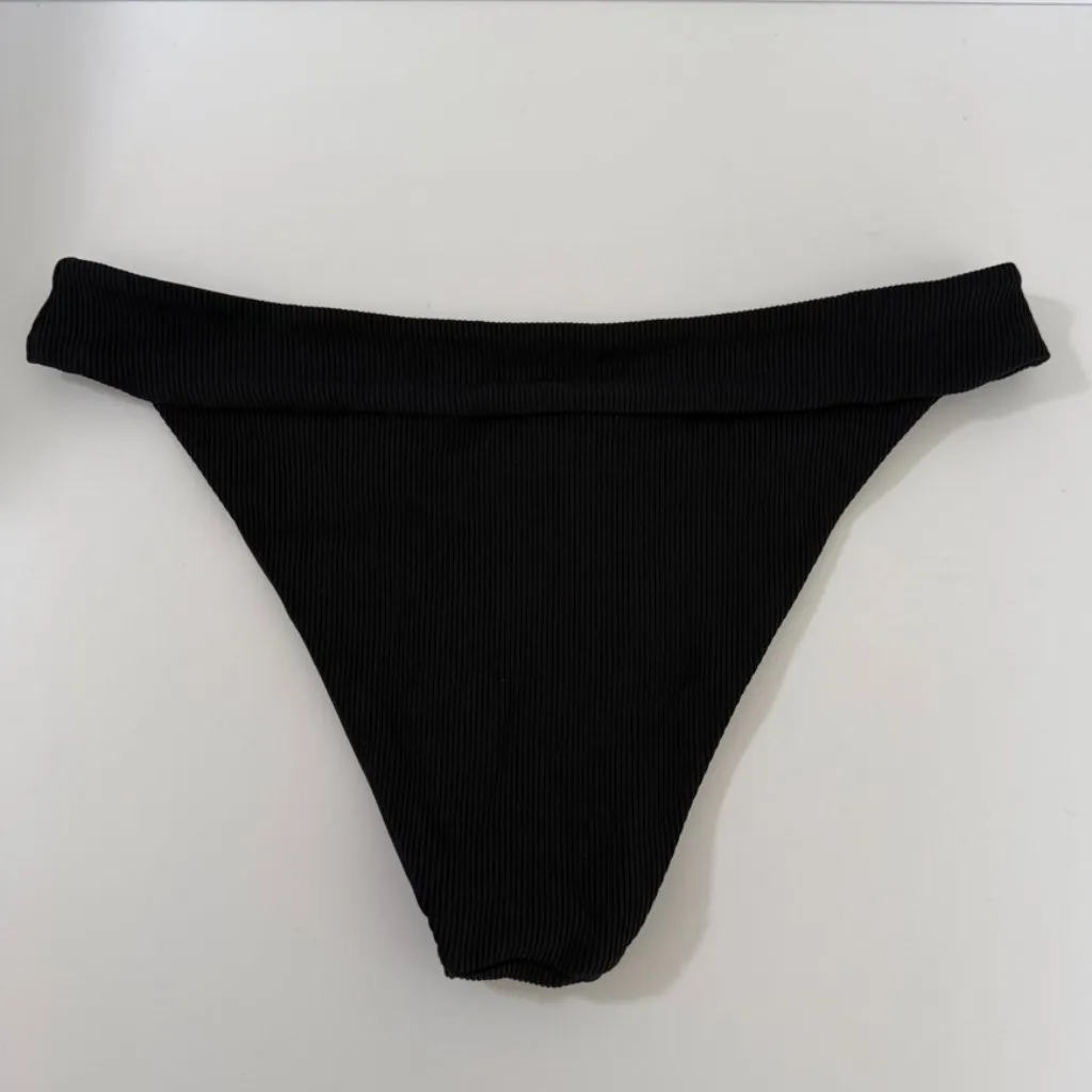 NWOT L*SPACE Classic Black Ribbed Veronica Bikini Bottom - Image 4