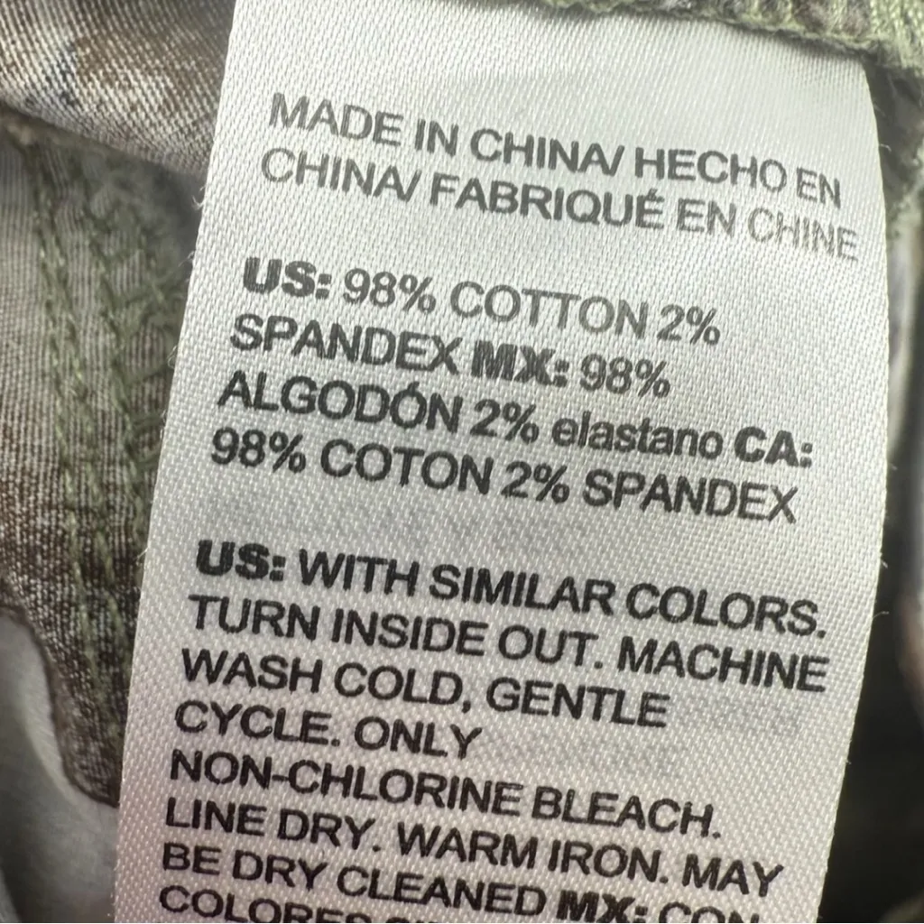 Chico's Women’s Floral Camouflage Ankle Pants Size 12 Camo Casual - Image 10