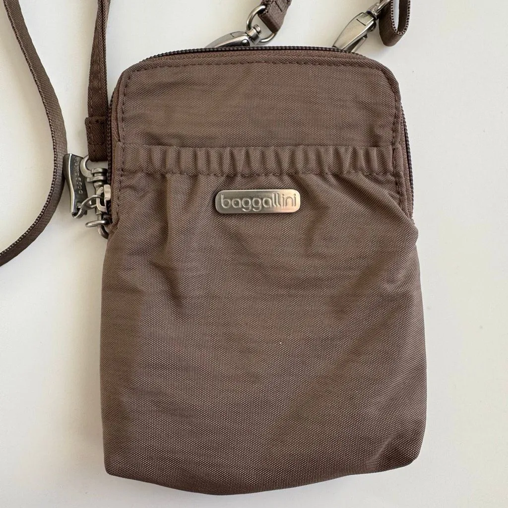 Baggallini Take Two Bryant RFID Crossbody Bag 5.5” x 7” Portobello Brown Compact - Image 4
