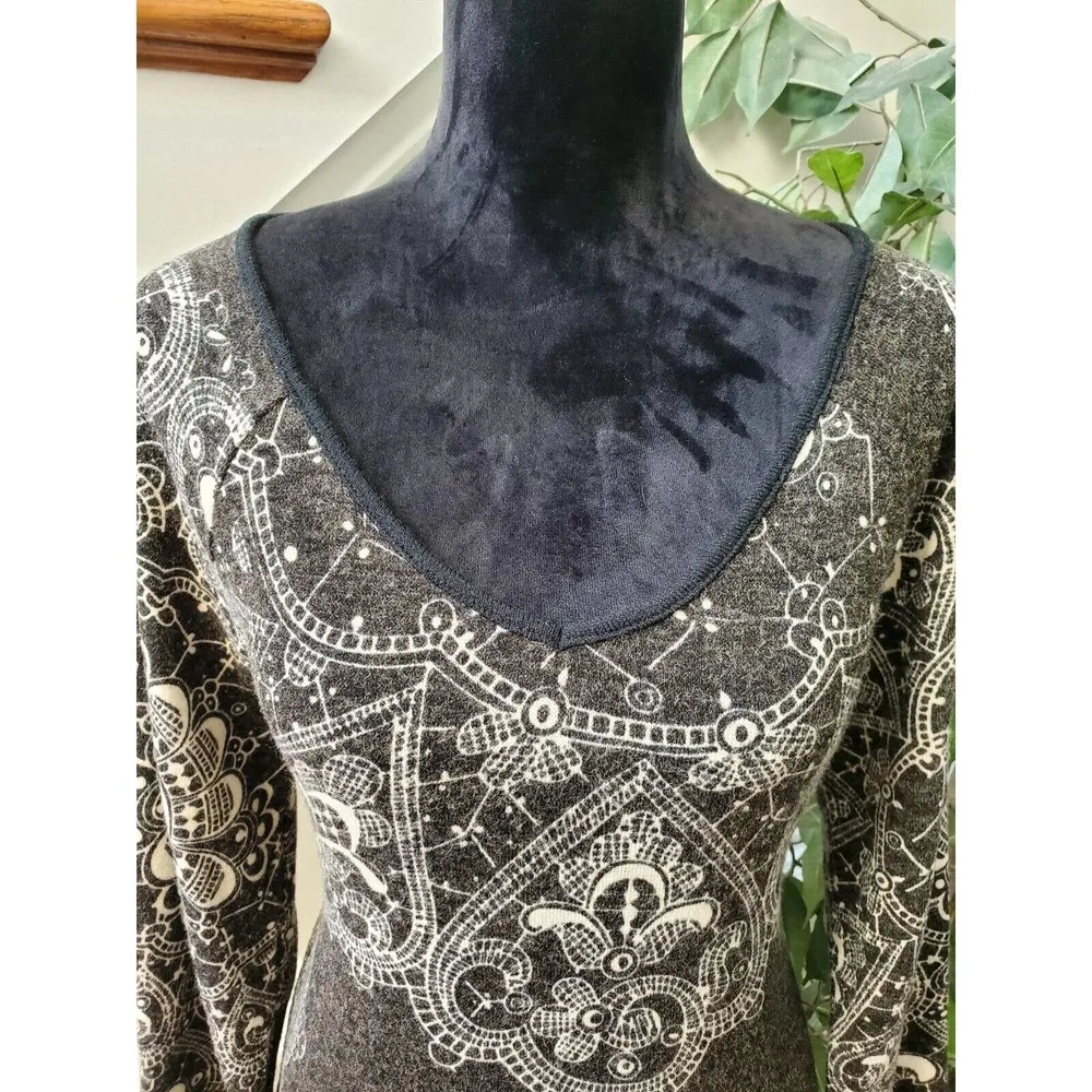 Aryeh Women Gray Acrylic Scoop Neck Long Sleeve Casual Knee Length Dress Size M - Image 5