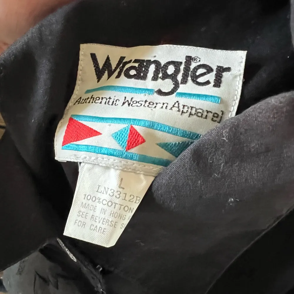 Vintage Wrangler Womens Large Embroidered Black Long Sleeve Shirt Aztec Detail - Image 10