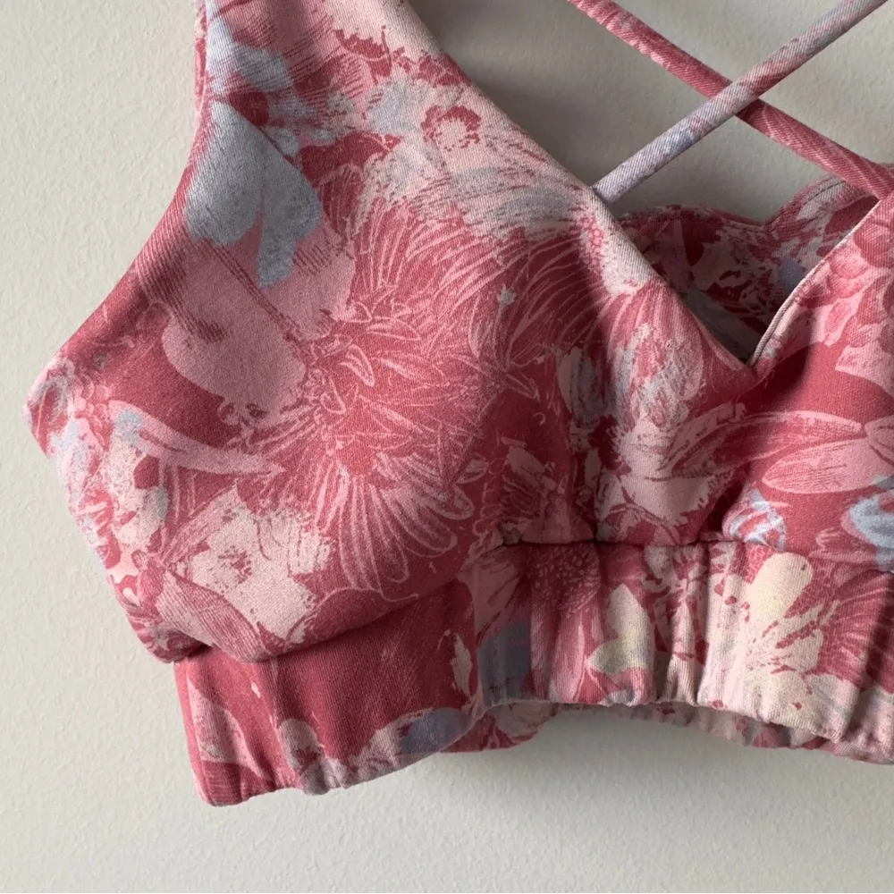 Anthropologie Daily Practice Pink Floral Scalloped scoop neck Sports Bra stretch - Image 6