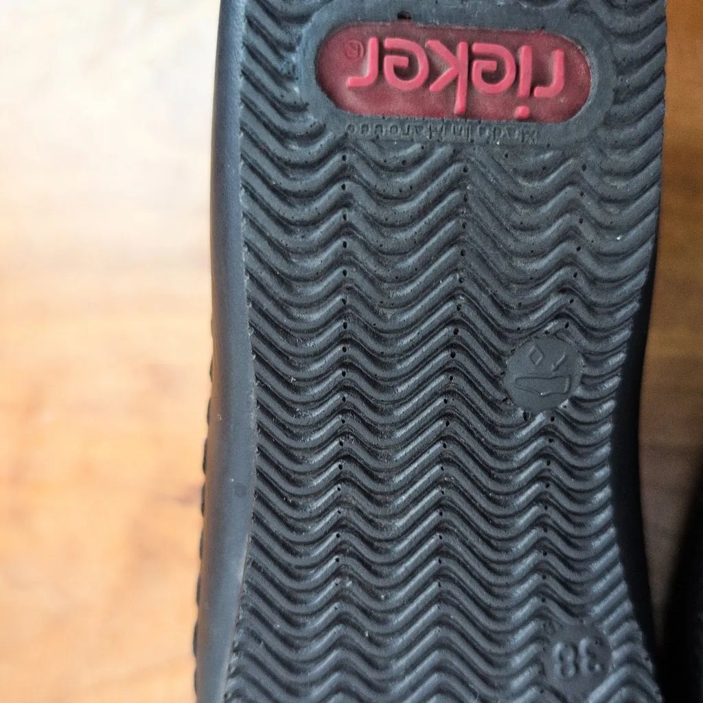 Ladies' Rieker Red Leather Slip On Comfort Flats EU 38 Size 7 - Image 2