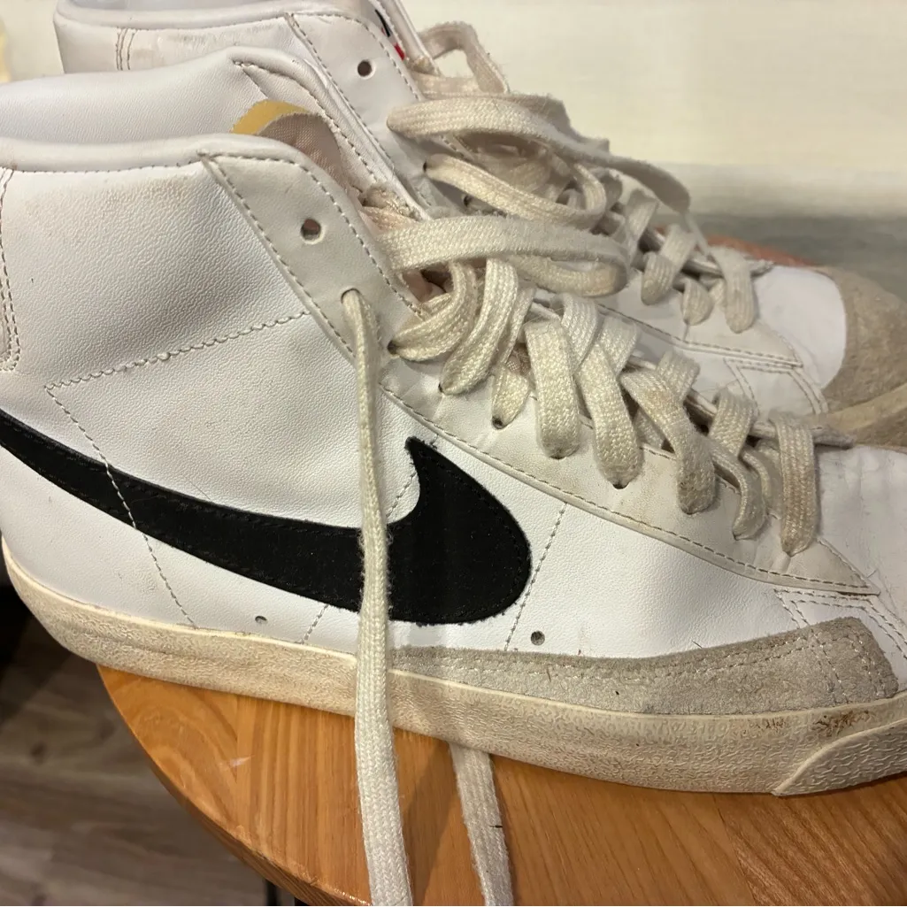 Nike White and Black High-Top Sneakers - Image 4