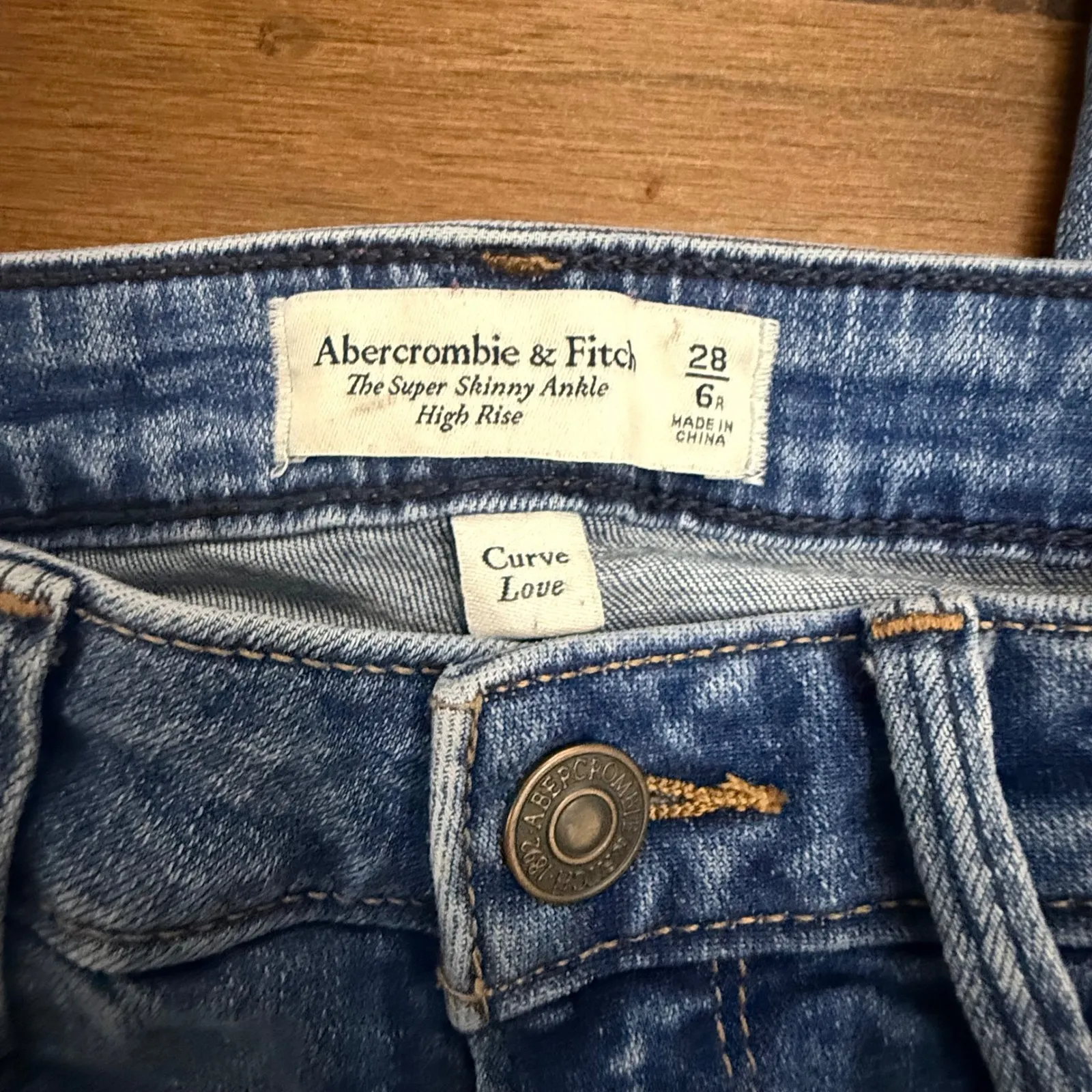 Abercrombie & Fitch Super Skinny Ankle High Rise Embroidered Jeans 28 6R - Image 3