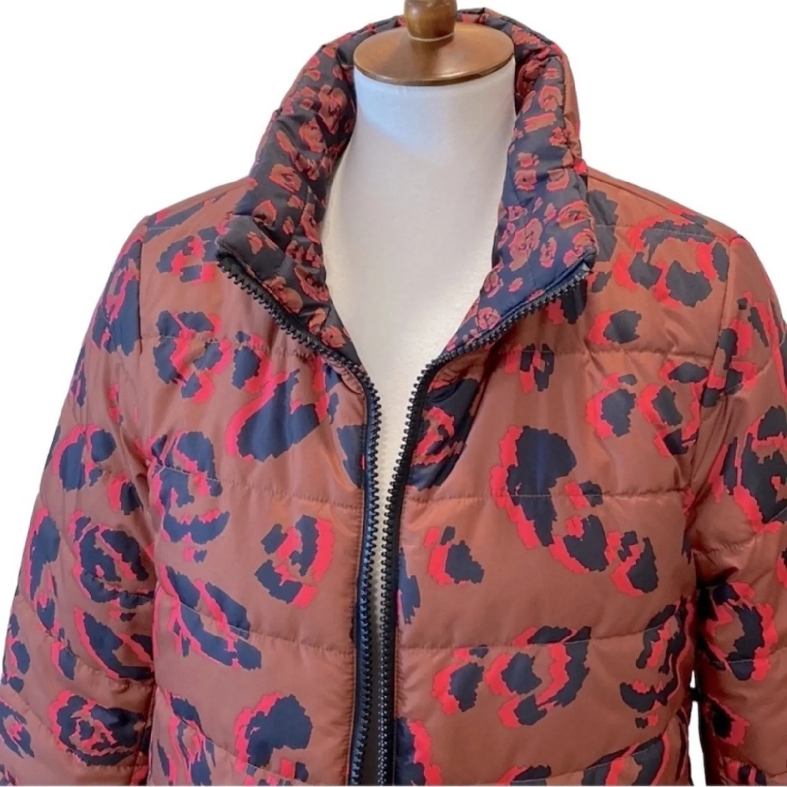 Womens Large Puffer Jacket Coat Leopard LOGO by Lori Goldstein Cheetah Boho Anim - Image 1