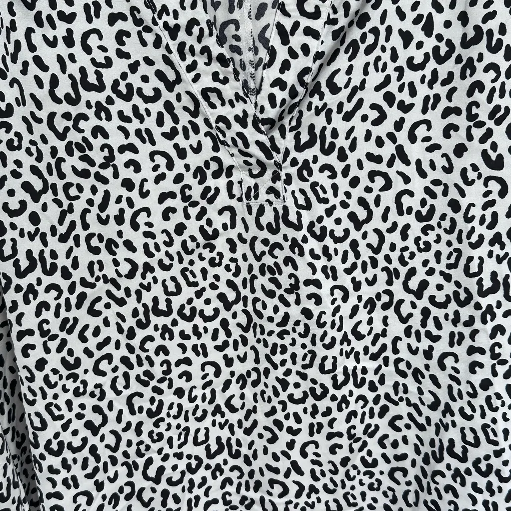 Fred David Women’s Leopard Print V-Neck Long Sleeve Blouse Top Button Cuff - Image 5