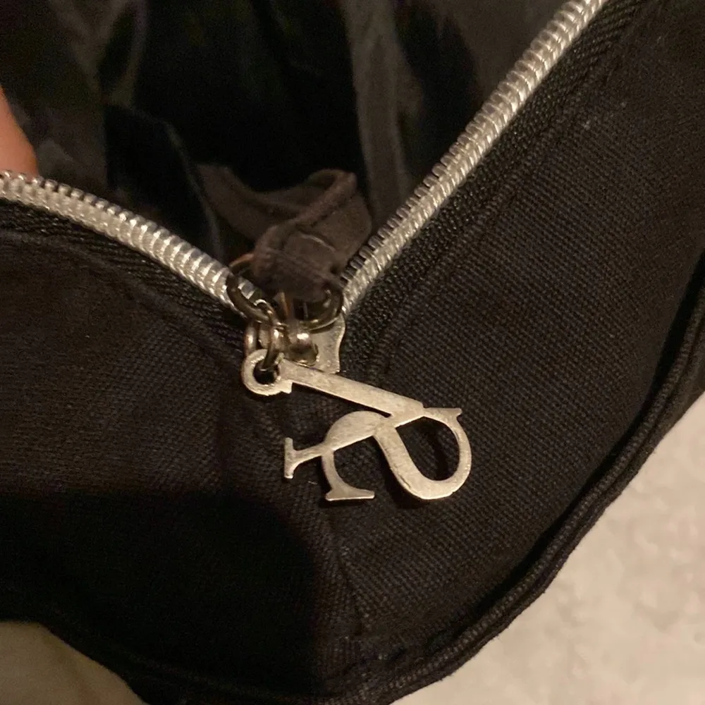 VICTORIA'S SECRET Extra Large Pink Sequins Logo ZIP Up  Travel  Beach TOTE BAG‌ - Image 4