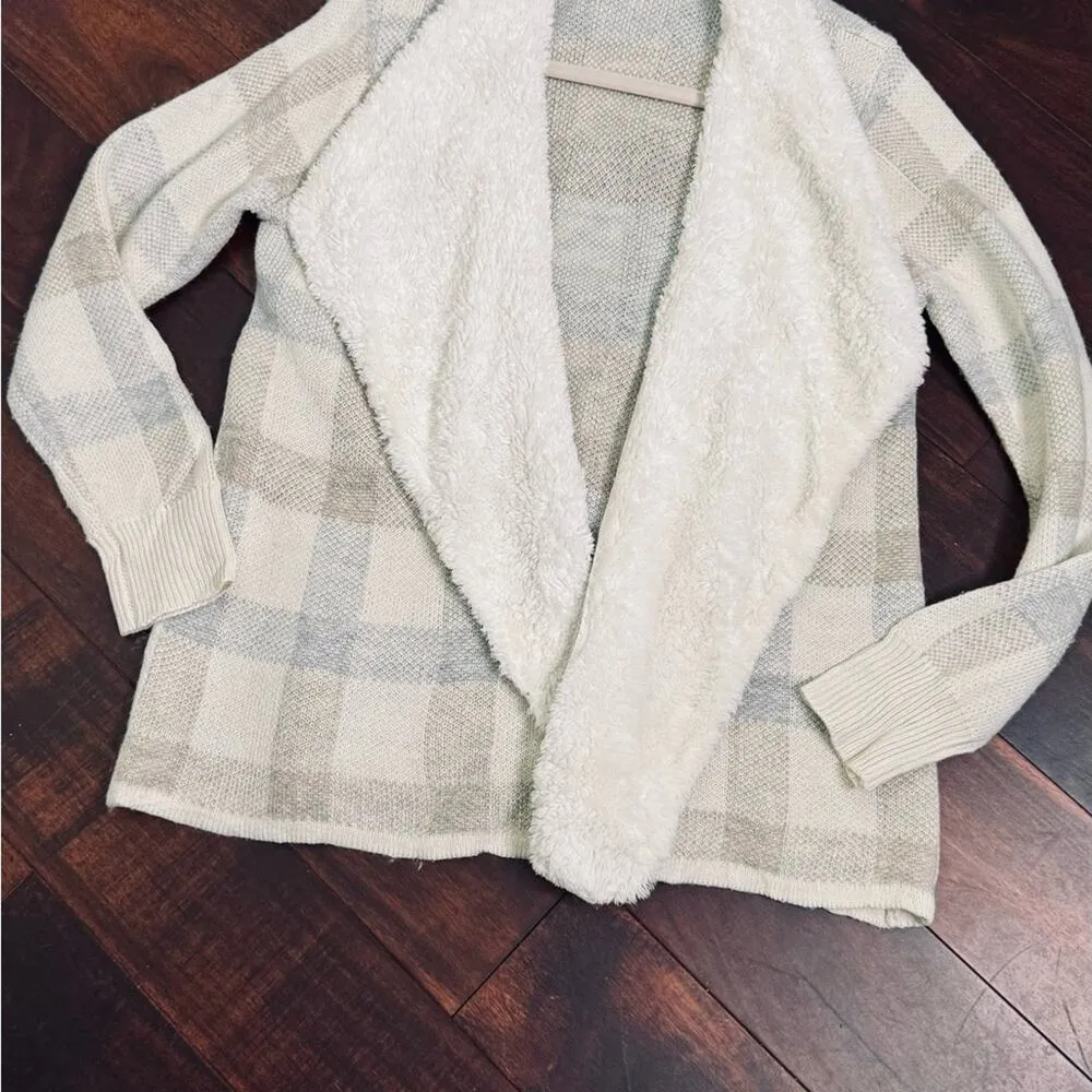 Adrienne Vittadini Plaid Cream Sherpa Jacket Size Medium - Image 7