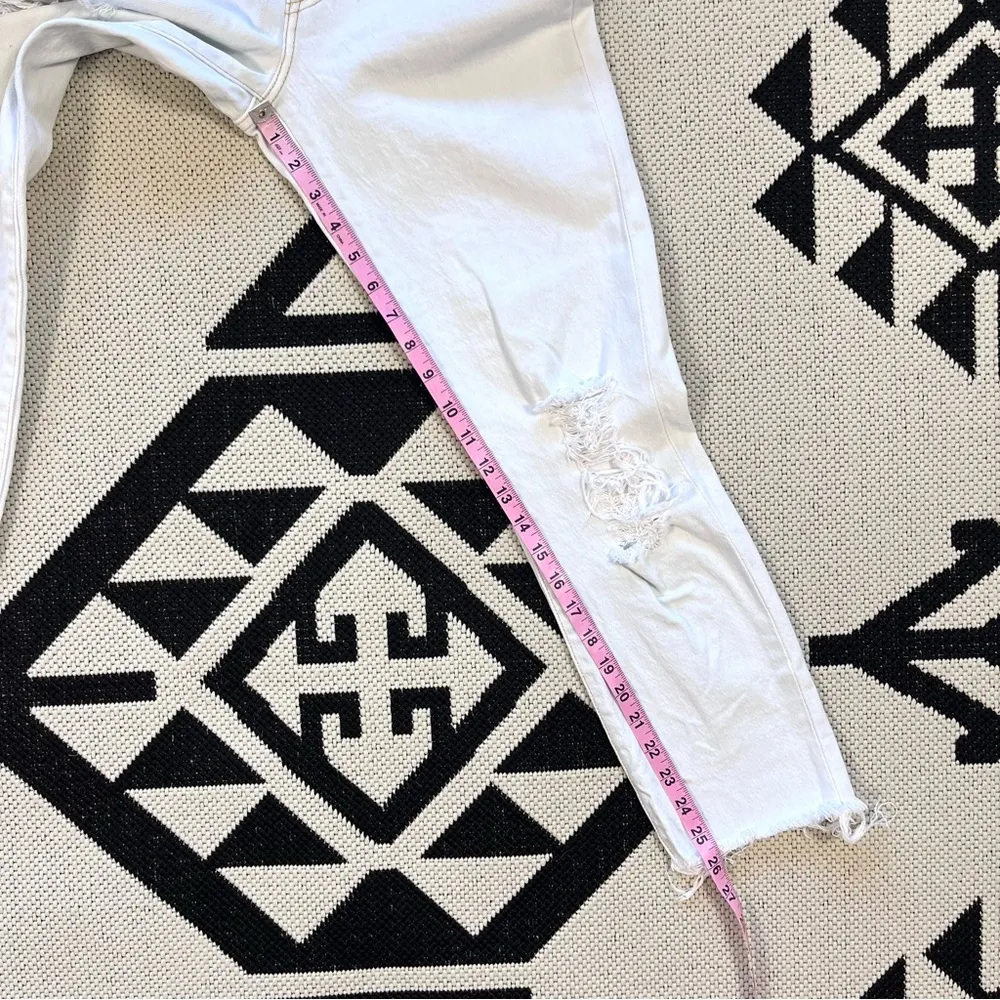 Levi’s Custom 501 Skinny Jeans in Faint Hearted Light Wash Size 24 - Image 7