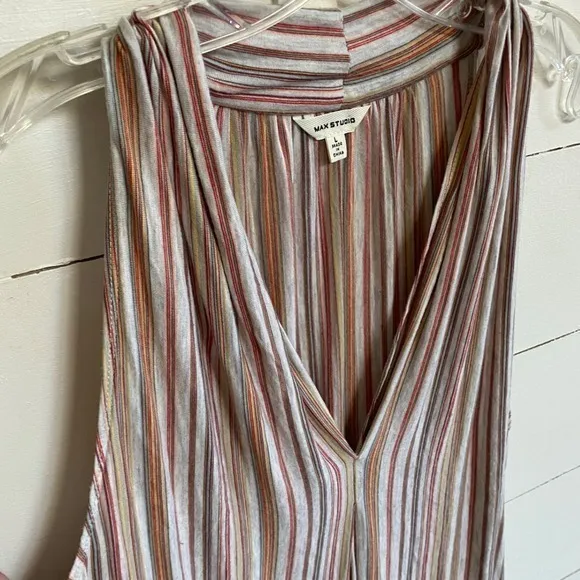 Max Studio Gray Multi‎ Bridge Stripe Sleeveless Swing Tank - L EUC - Image 9