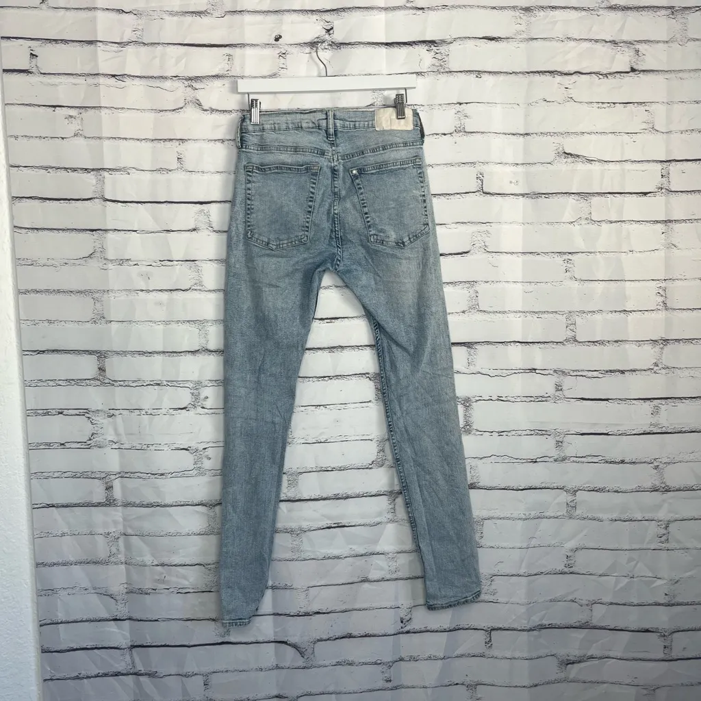 H&M Super Skinny High Rise Light Wash Distressed Jeans Size 31 Y2K Vintage 2000s - Image 10