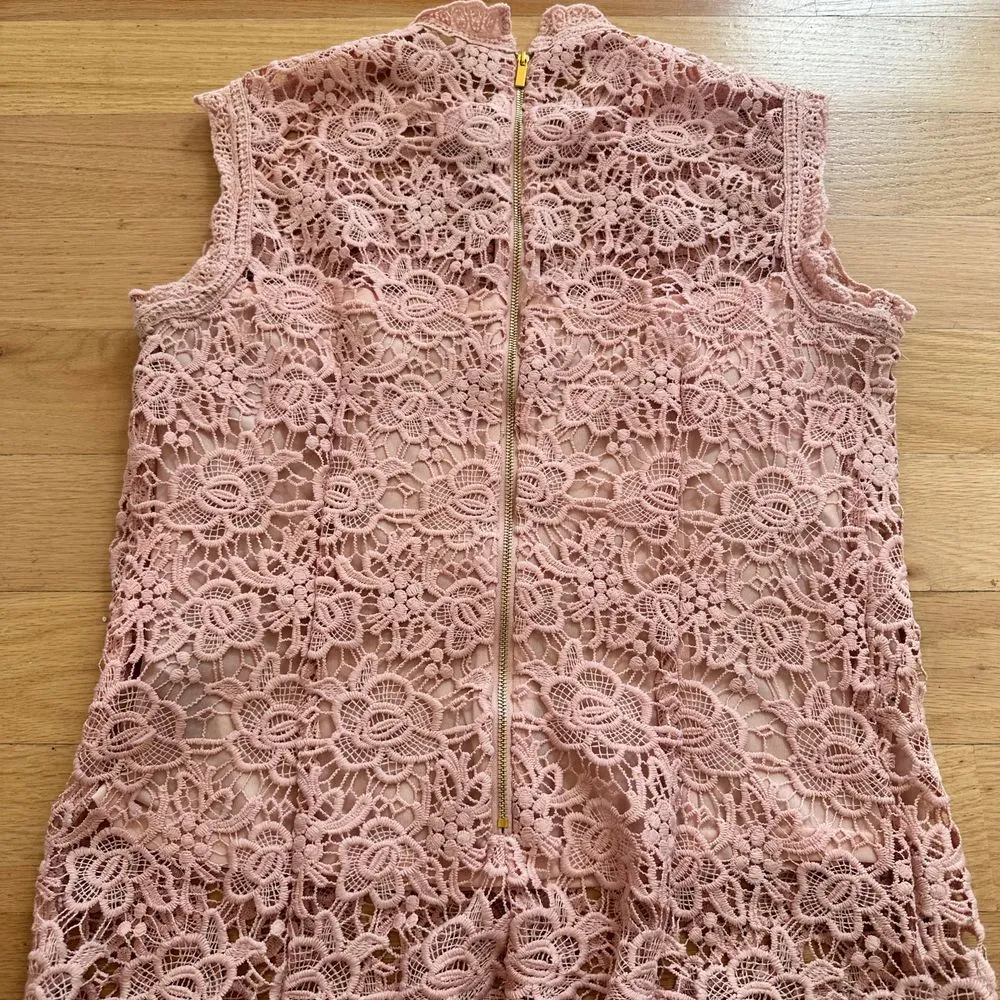 Nanette Lepore Medium Pink Floral Lace Mock‎ Neck Sleeveless Top Scalloped Hem - Image 8