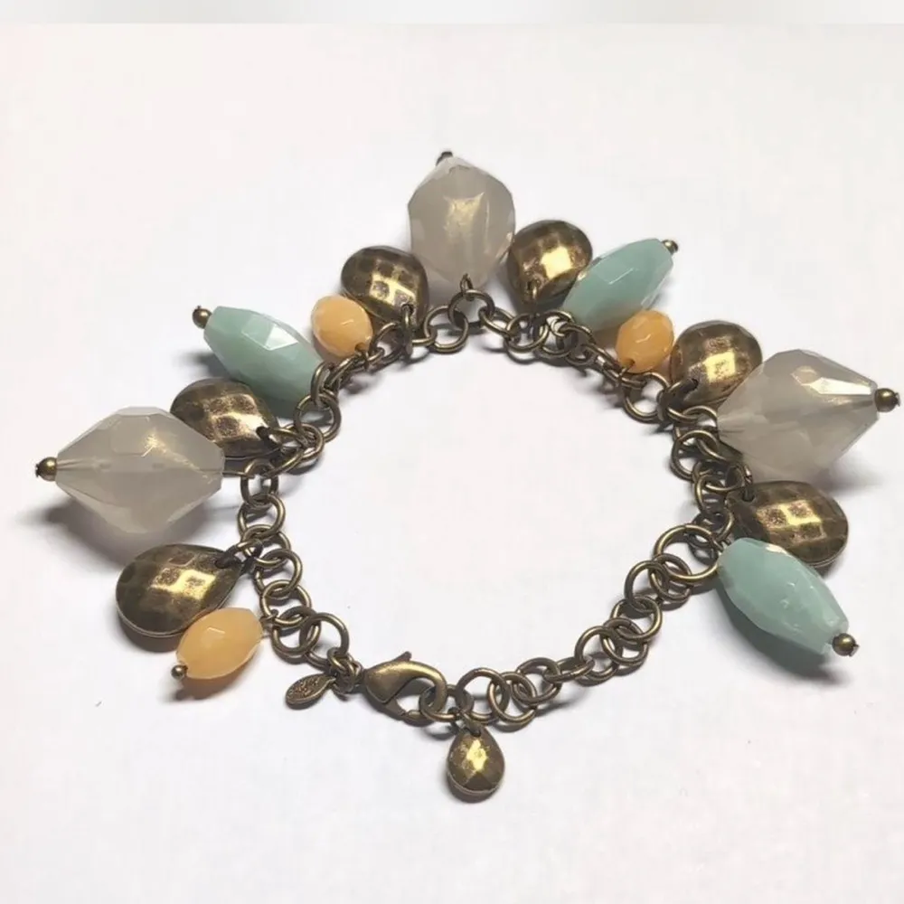 Premier Designs Acrylic & Beads Brass
Plated Bracelet Gold - Image 3