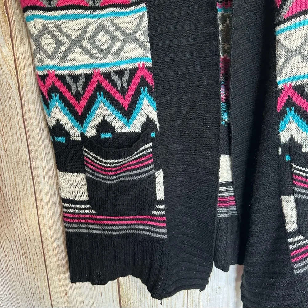 Cozy Comfy Sweater Cardigan Size Medium - Image 4