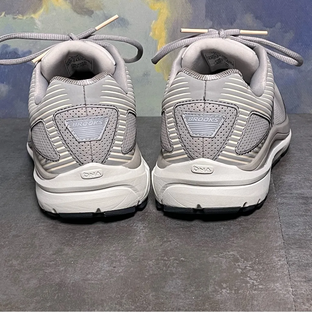 Brooks Addiction WLK Women's Suede Gray Walking Shoes Size 10.5B - Image 7