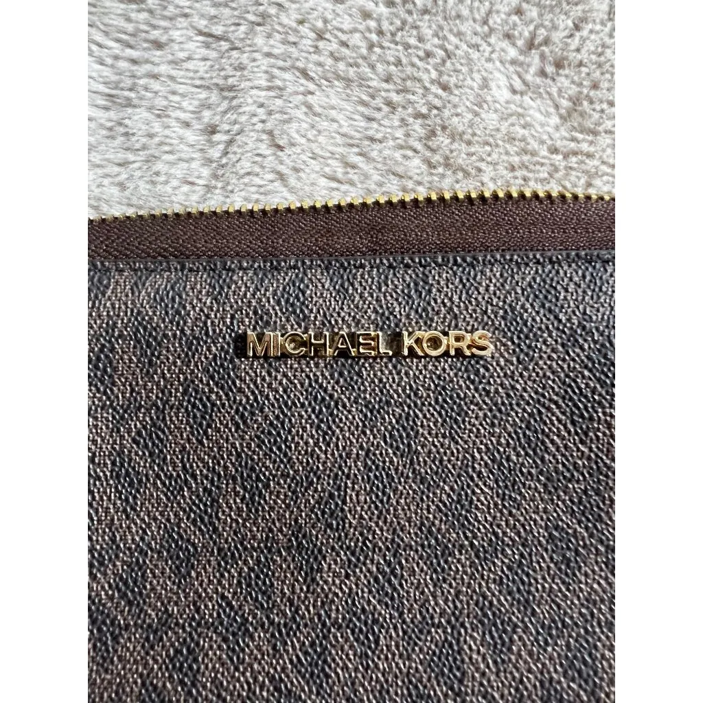 Michael Kors Jet Set Logo Brown & Gold Zip-Around Wristlet Wallet For Women - Image 4