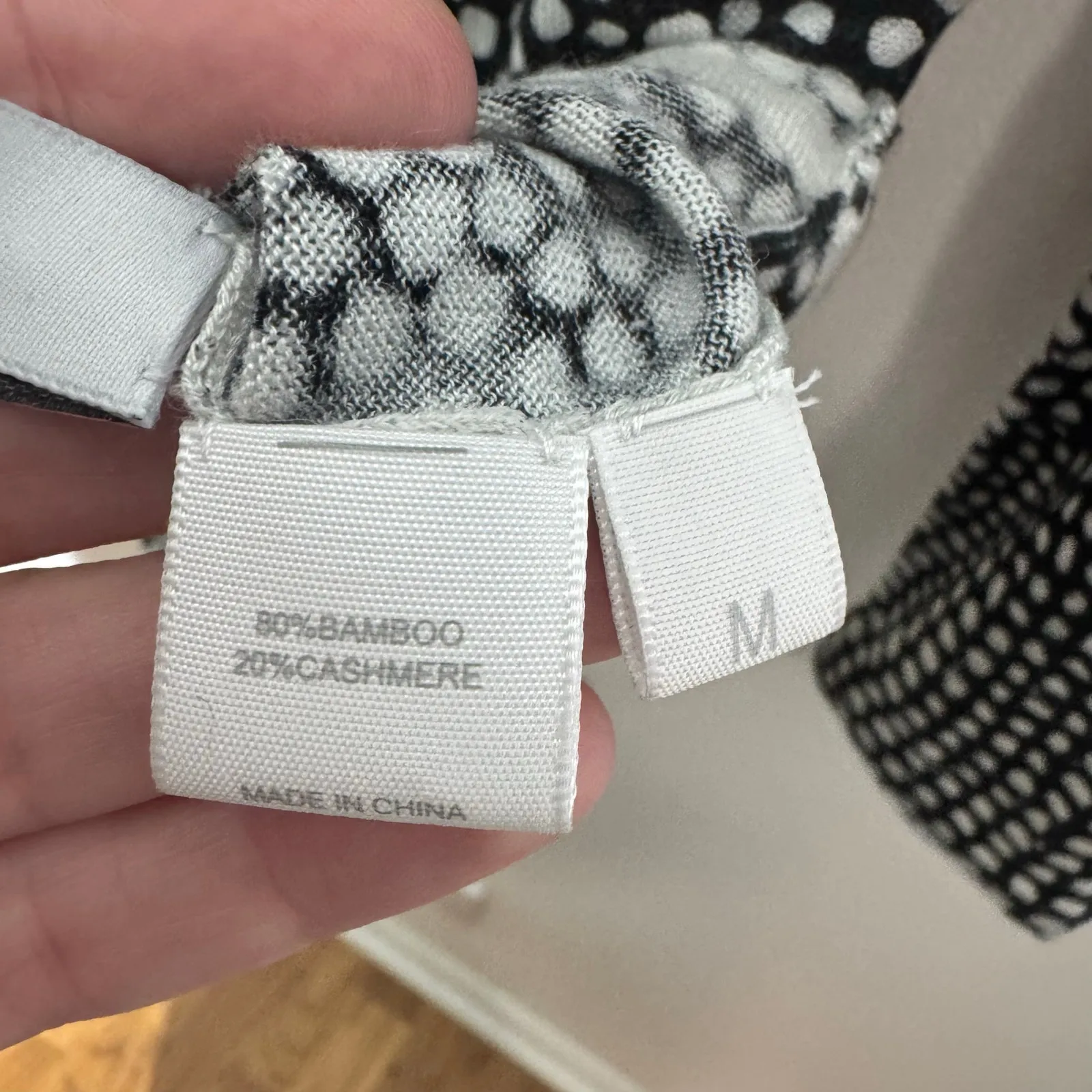 Kokun Top Women M Black White Abstract Print Bamboo Cashmere Quite Luxury Casual Size M - Image 5