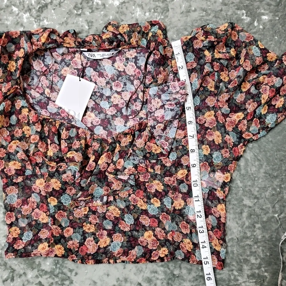 Zara Floral Ruffled Crop Top - Image 4