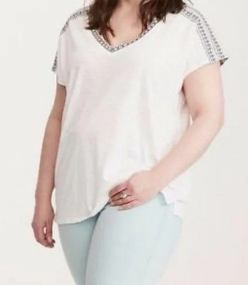 NWT Torrid Embroidered V-Neck Dolman Sleeve Short Sleeve Top - Image 2
