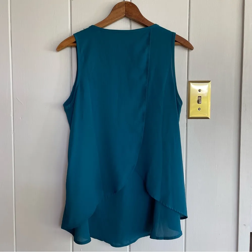 ⭐️ Turquoise blue tank Size Medium Studio Y - Image 4